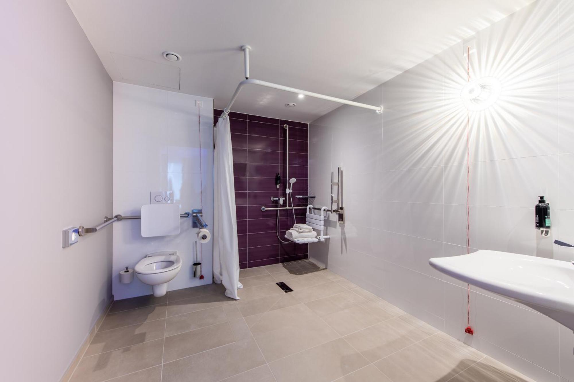 Premier Inn Stuttgart Feuerbach Екстер'єр фото
