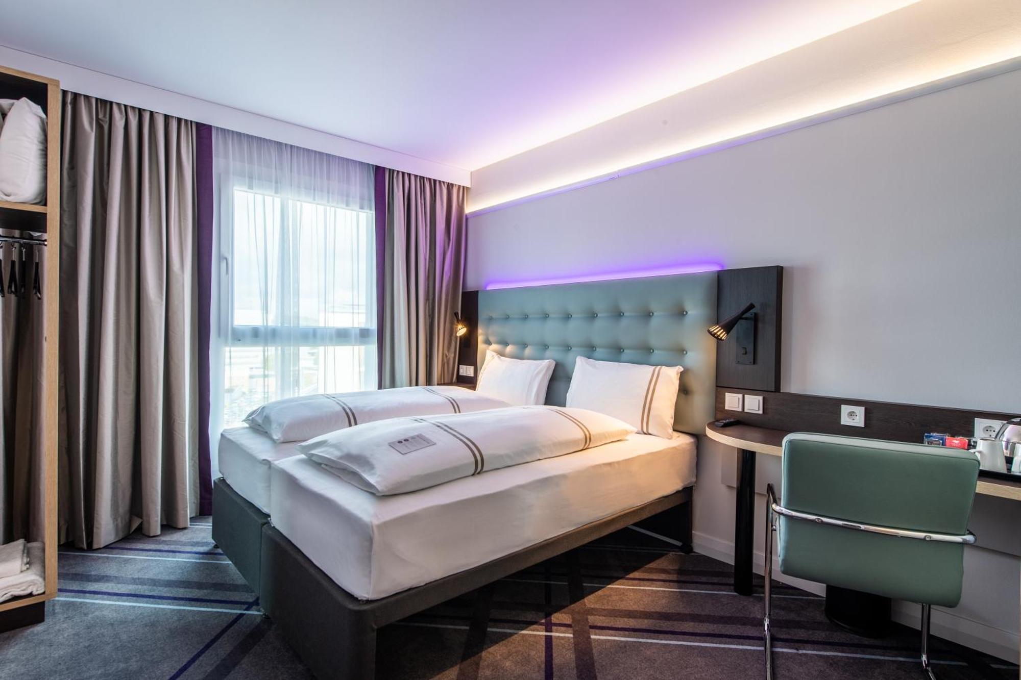 Premier Inn Stuttgart Feuerbach Екстер'єр фото